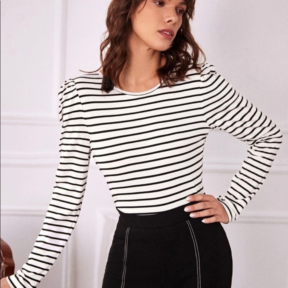 Shein Women’s Black and White Stripped Long sleeve shirt. NWOT Excel. Cond Sz Lg